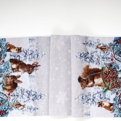 Talvise mustriga gobeläänkangast linik.