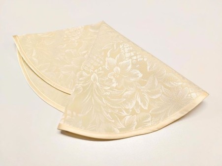 Troopilise mustriga sampanje tooni ümmargune linik.