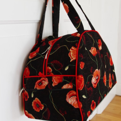 Matkalaukku MOONID, musta