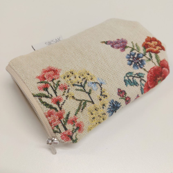 Kosmetiikkalaukku pitkänomainen kapea